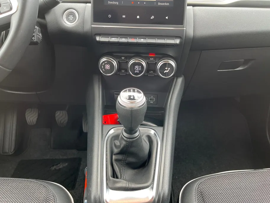 Renault Captur 1.0 TCe 100 Bi-Fuel Intens |Trekhaak | Allweatherbanden |Apple Carplay/Android Auto| Grootlichtassistent|12 maanden Bovag Garantie|