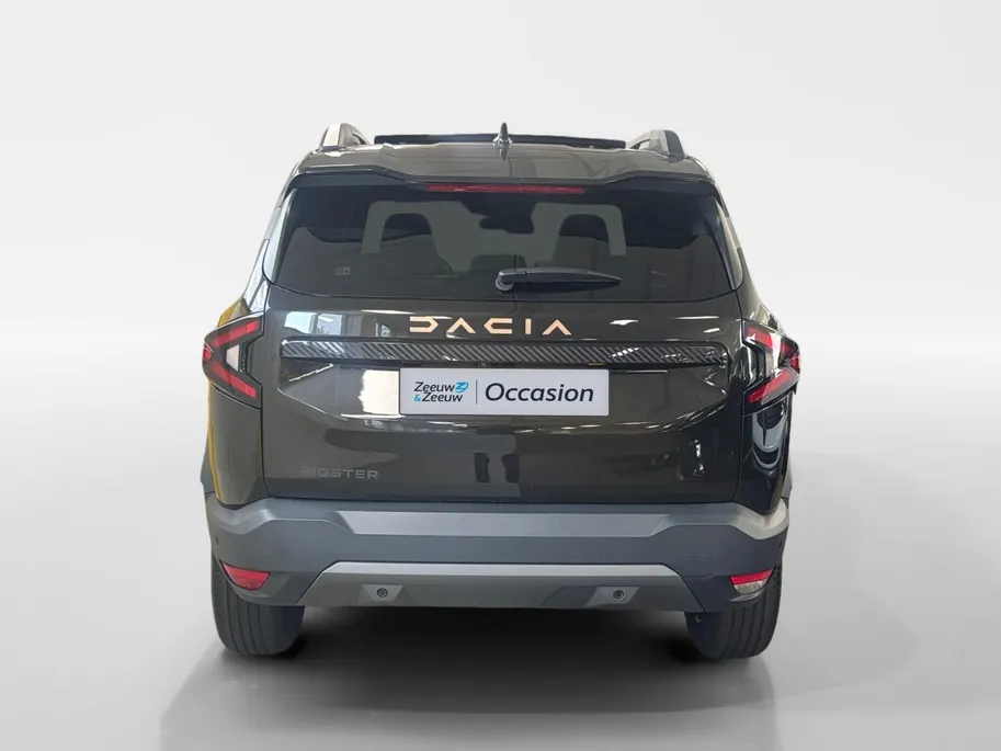 Dacia Bigster 1.2 Mild Hybrid 140 Extreme NAVI AIRCO CAMERA SCHUIFKANTELDAK CRUISE CONTROLE TREKHAAK ZWARTE VELGEN PAS 6000KM ONRGINEEL NEDERLANDS