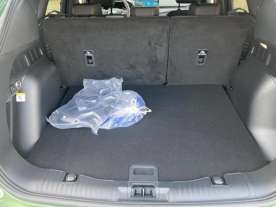 Ford Kuga 2.5 PHEV ST-Line 243 pk Driver Assistance Pack - Reservewiel - Elektrisch wegklapbare trekhaak **NIEUW UIT VOORRAAD LEVERBAAR**