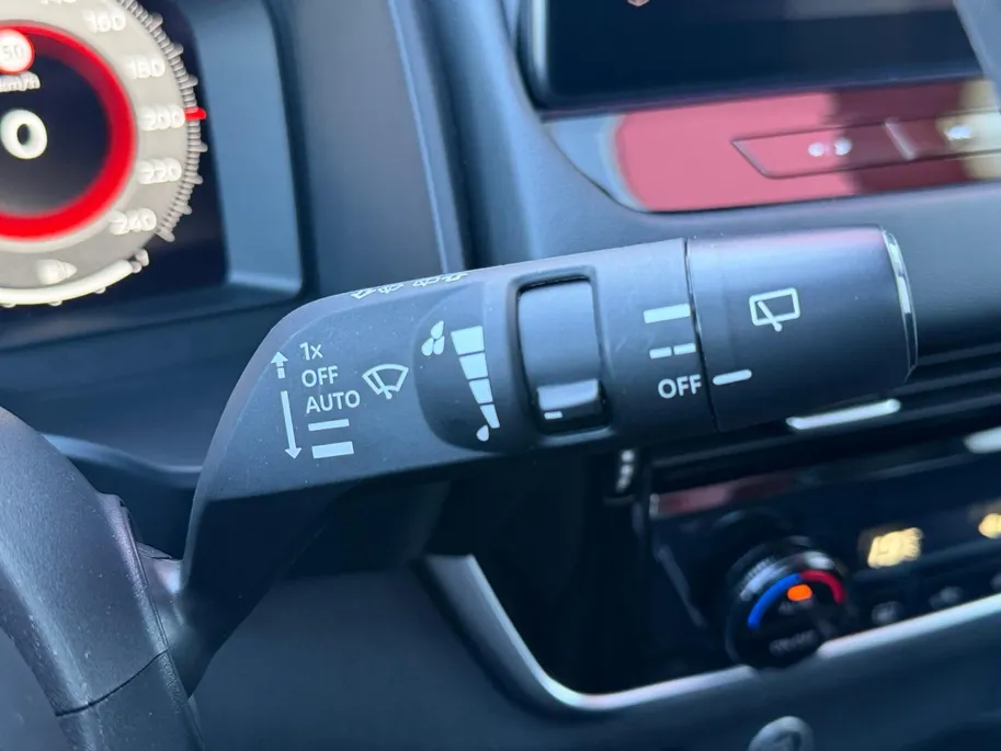 Nissan QASHQAI 1.3 MHEV Xtronic N-Connecta 158PK AUTOMAAT | Apple Carplay & Android Auto| Climate Controle | 4 seizoen banden | Metallic lak | Lichtmetalen velgen | Navigatie | Panoramadak | Dakrails | Dealer onderhouden | 1ste eigenaar