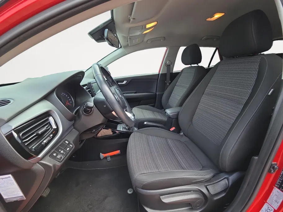 Kia Stonic 1.0 T-GDi DynamicPlusLine 120 PK | Navi | Hoge zit| Trekhaak | Apple CarPlay & Android Auto | Cruise Control | Camera | Two-tone metallic lak | NAP