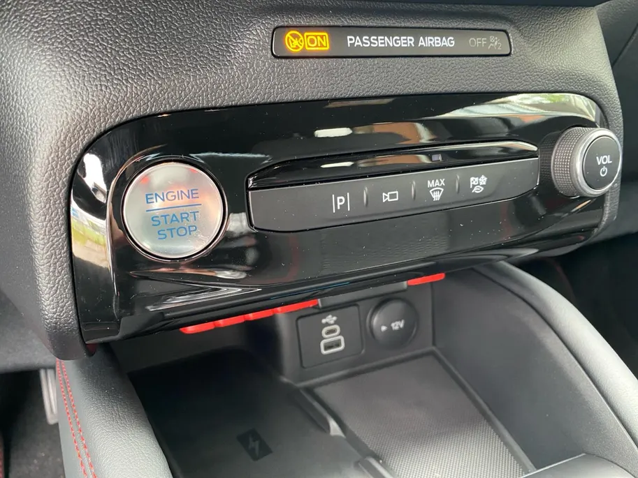 Ford Kuga 2.5 PHEV ST-Line 243PK | El. Wegklapbare Trekhaak | Driver Assistance Pack | UIT VOORRAAD | 4000,- Ready Set Ford Bonus | 0,99% Rente icm Ford Options
