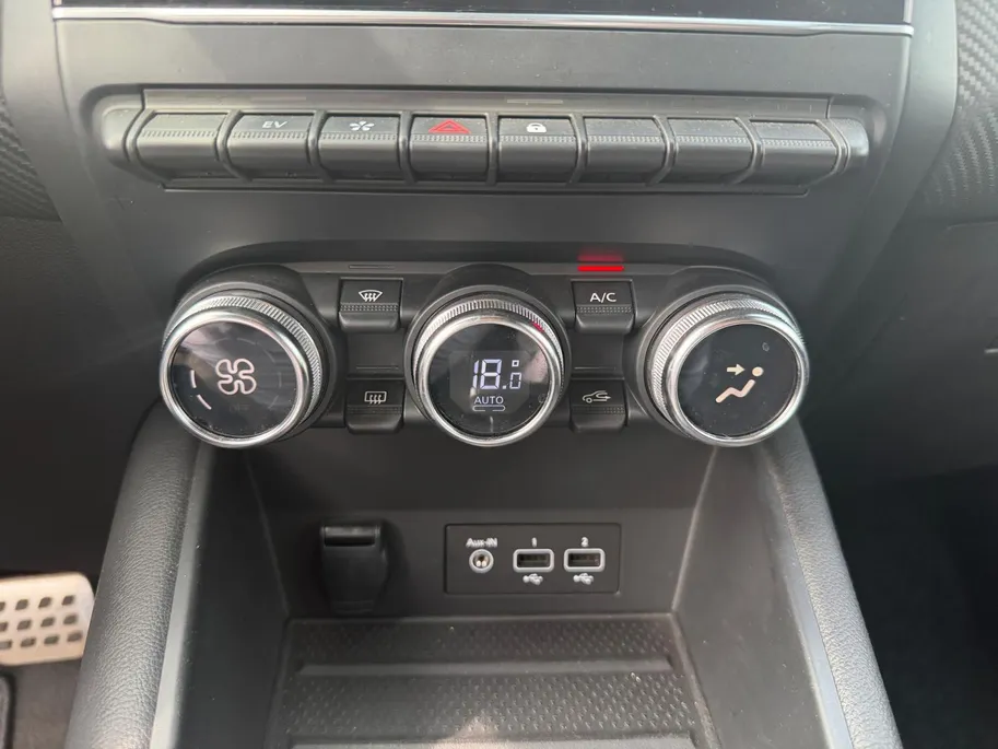 Renault Captur 1.6 E-Tech Hybrid 145 RS Line | Automaat | Full Hybride | Apple Carplay & Android Auto | Cruise & Climate Control | Camera | Parkeersensoren | Recent Onderhouden | 12 Maanden BOVAG Garantie