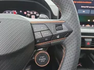 CUPRA Formentor 1.5 TSI e-Hybrid Business 204Pk | Panoramadak | Elektr. Trekhaak | Stoelverwarming | Elektr. Achterklep | Matrix Led koplampen | Virtual Cockpit | Fabrieksgarantie |