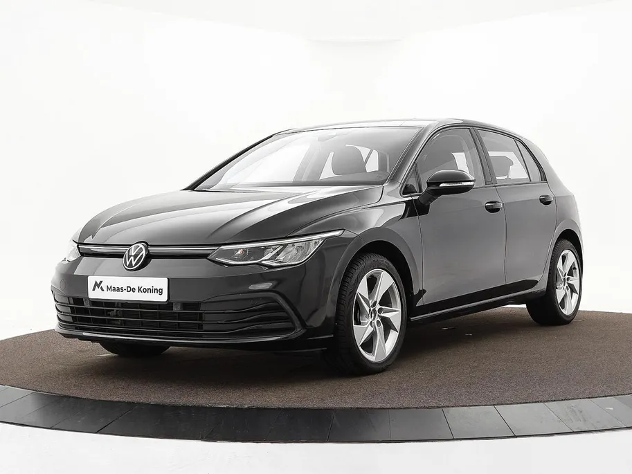 Volkswagen Golf 1.0 eTSI 110pk DSG Life Business · Camera · Keyless · Dodehoeksensor · Apple/Android Car Play · Clima · Navigatie · Garantie t/m 12-10-2026 of 60.000km