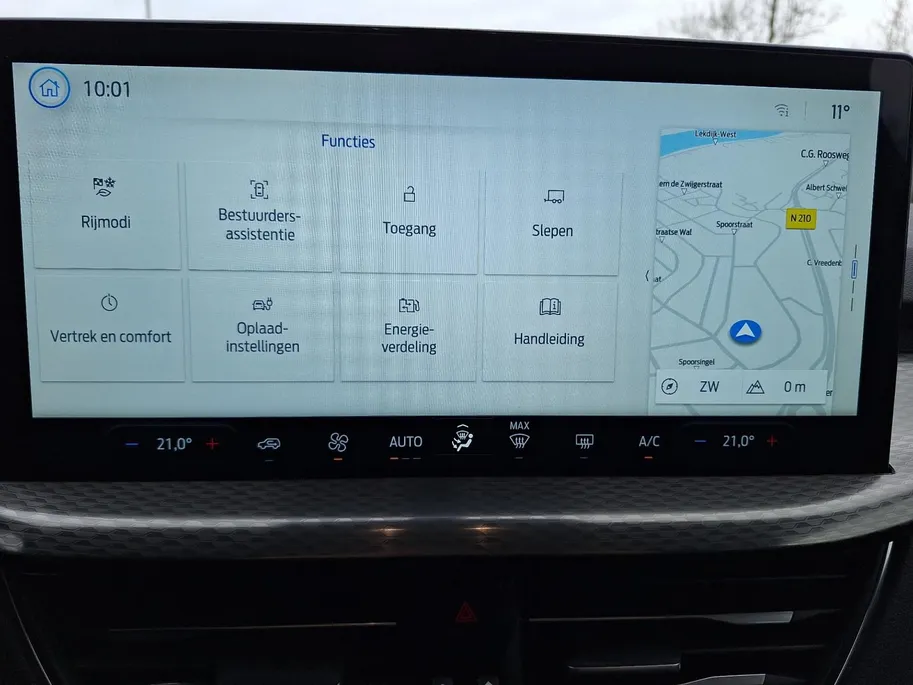 Ford Kuga 2.5 PHEV Titanium | El. Trekhaak | Camera | Navigatie | Climate Control | Draadloze Apple Carplay&Android Auto | 17' Lichtmetaal | Parkeersensoren |