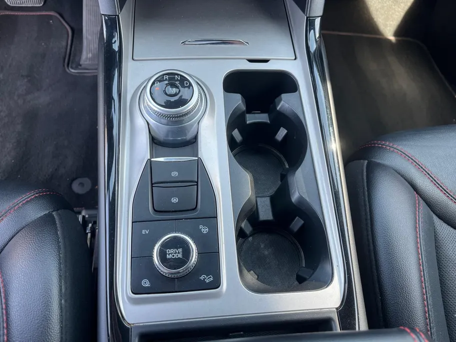 Ford Explorer 3.0 V6 EcoBoost PHEV ST-Line 7p. | Dealer Onderhouden | Panoramadak | 360 Graden Camera | All Season Banden | Elektrische Achterklep | Adapt. Cruise Control | BLISS | Winterpakket | Navigatie |
