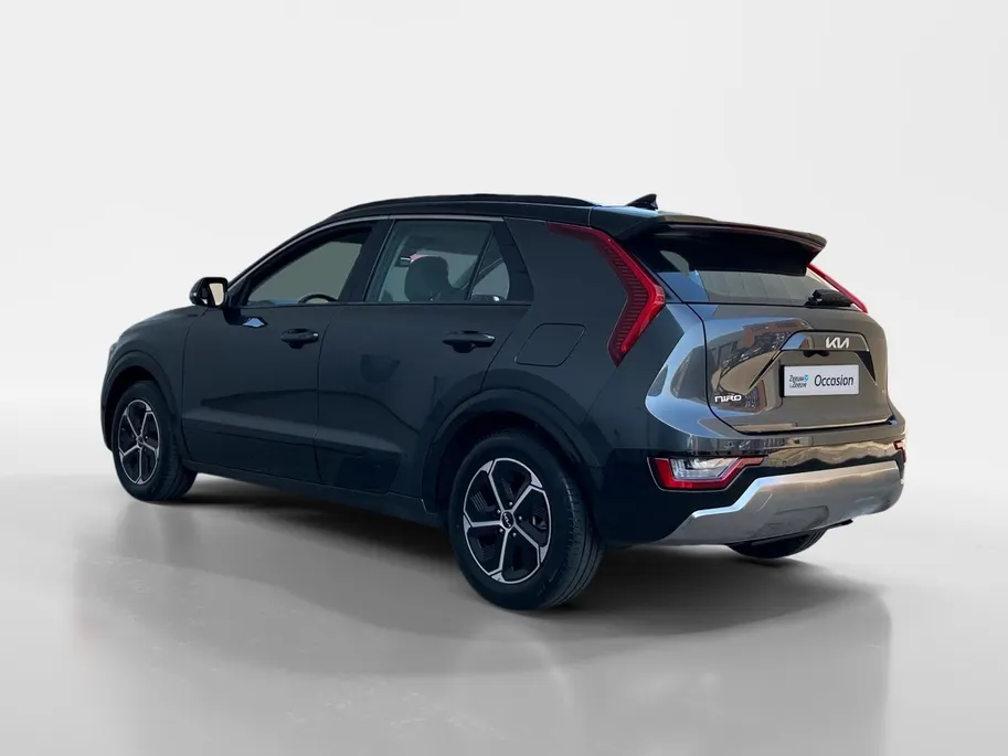 Kia Niro 1.6 GDi Hybrid DynamicLine Edition | Elektrisch Verstelbare Bestuurdersstoel | Dodehoekdetectie | Apple Carplay / Android Auto | Navigatiesysteem | Licht + Regensensor | Parkeersensoren Voor + Achter | Camera Achter | Cruise Control Adaptief | Rijstrookse