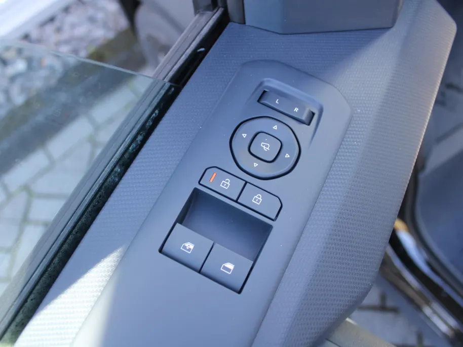 Kia PV5 L2H1 Elite Executive 71.2 kWh | Schuifdeur L+R | Warmtepomp | Actieradius tot 416 km (WLTP) | Tijdelijk tot € 2.500 (inruil)voordeel bij aanschaf of 2,99% financiering |