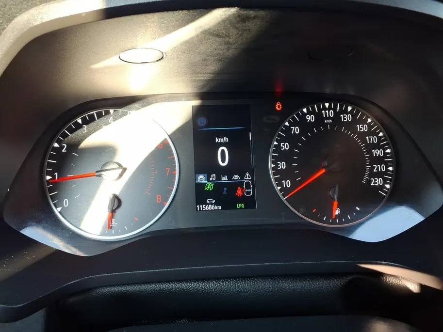 Renault Captur 1.0 TCe 100 Bi-Fuel Zen LPG |Andriod/Applecarplay | Airco | Trekhaak | 1 jaar Garantie | tanken voor € 1 per liter!