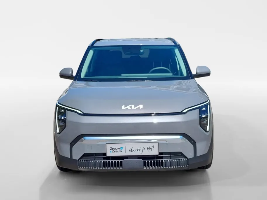 Kia EV3 Plus 58.3 kWh | Enkele op voorraad bel voor info | NU MET €3.000,- inruilpremie + €500,- korting op een Kia laadpaal | 2.99% FINANCIAL LEASE
