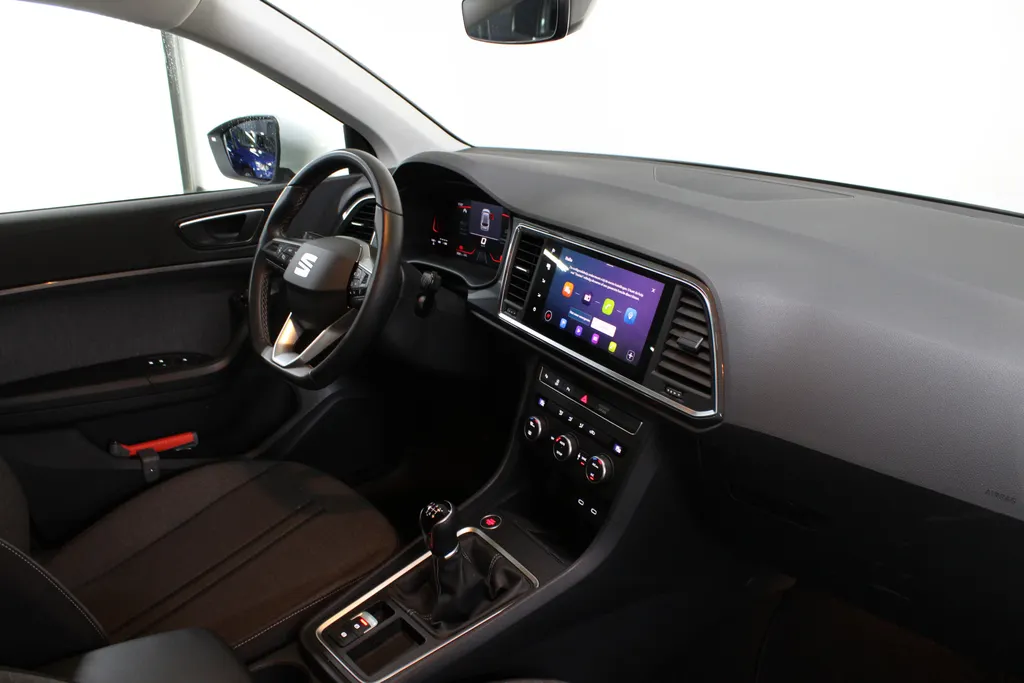 SEAT Ateca 1.5 TSI Style Business Intense / NAVIGATIE / CAMERA / APPLE CARPLAY / ANDROID AUTO / FULL LED /