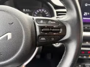 Kia Stonic 1.0 T-GDi MHEV DynamicPlusLine | *1e EIGENAAR | *LAGE KM- STAND | APPLE CARPLAY/ ANDROID AUTO | CAMERA | NAVI | KEYLESS | CLIMA | DEALER ONDERH. | ORIGINEEL NL  |