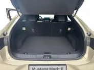 Ford Mustang Mach-E Standard RWD 73 kWh | Direct Leverbaar | €5.000,- Ready Set Ford Bonus | 470km WLTP Rijbereik | Warmtepomp | Adaptieve Cruise Control | Verwarmbare Voorstoelen | Verwarmbare Voorruit | Parkeersensoren voor en achter |  Verwarmbare Stuur