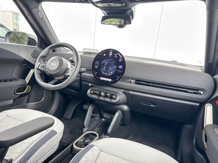 MINI Aceman SE Classic M 54.2 kWh
