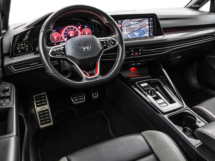 Volkswagen Golf 2.0 TSI 245pk DSG GTI · Panoramadak · Camera · Harman Kardon Sound · Matrix LED · Leder Vienna · Alarmklasse 3 · Elek. Bestuurdersstoel + Geheugen ·