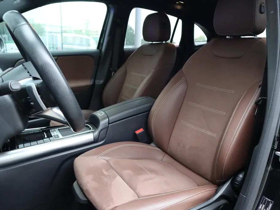 Mercedes-Benz GLA 180 AMG Line l Keyless l Achteruitrij camera l Stoelverwarming
