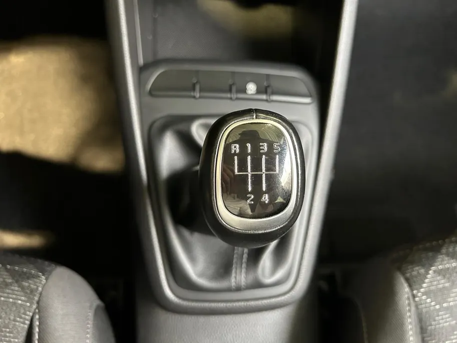 Kia Rio 1.0 TGDI ComfortPlusLine Navigator | Orginele Kilometerstand ! | Trekhaak Afneembaar 7- Polig | Apple Carplay / Android Auto | Navigatiesysteem | Parkeersensoren + Camera Achter | Airconditioning | Cruise Control