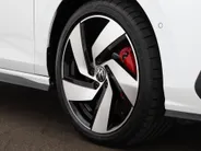Volkswagen Golf 1.5 272pk DSG eHybrid GTE · Panoramadak · Wegklapbare Trekhaak · Stoel ventilatie · Leder · Elek. Voorstoel · 18'' Inch · Garantie t/m 22-09-2030 of 100.000km