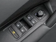 Volkswagen Tayron 1.5eHybrid 200kW/272PK Elegance · Trekhaak · 360°Camera + Parkeersensoren · Apple/Android Car Play · Garantie t/m 13-08-2027