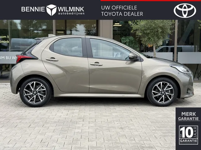 Toyota Yaris 1.5 Hybrid Dynamic | Keyless | Camera | Adapt. Cruise VERKOCHT