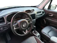 Jeep Renegade 1.5T e-Hybrid S 190PK AUTOMAAT | Black line| Lichtmetalen velgen| Parkeer sensoren V/A| Navigatie| Camera| Climate Control| 4WD drive| Leer| elec. stoel| Reservewiel|