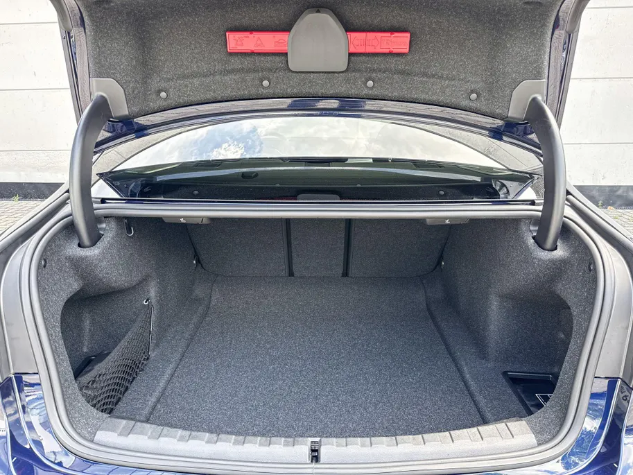 BMW 3 Serie Sedan 318i
