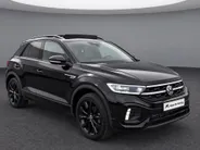 Volkswagen T-Roc 1.5TSI/150PK R-Line Black Style · Panoramadak · Apple/Android Car Play · BEATS audio · Camera