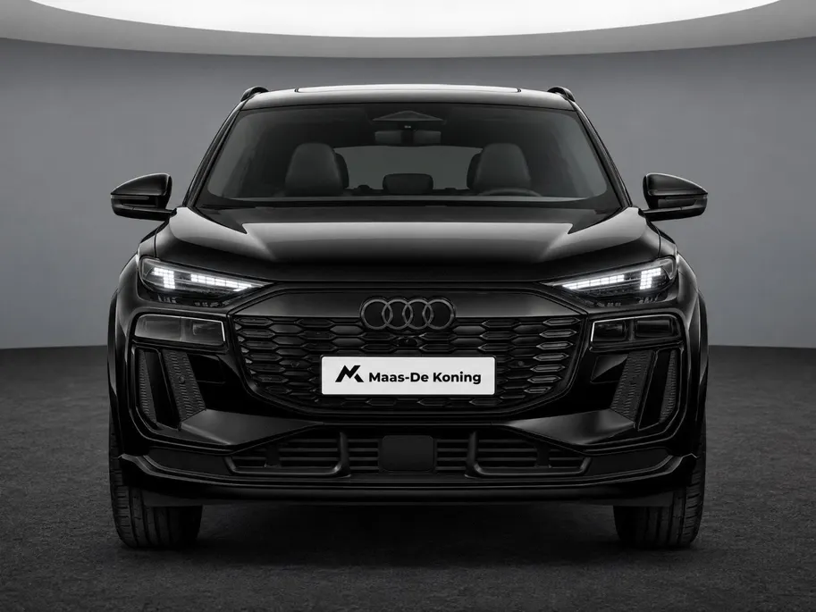Audi Q6 e-tron S edition 83 kWh 252 PK · Glazen panoramadak · Trekhaak elek. wegklapbaar · Optiekpakket zwart