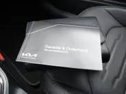 Kia Niro EV DynamicPlusLine 64.8 kWh | 17' LM | Schuif / Kantel dak | Navi | Cruise | Airco | Camera | 17% bijtelling |