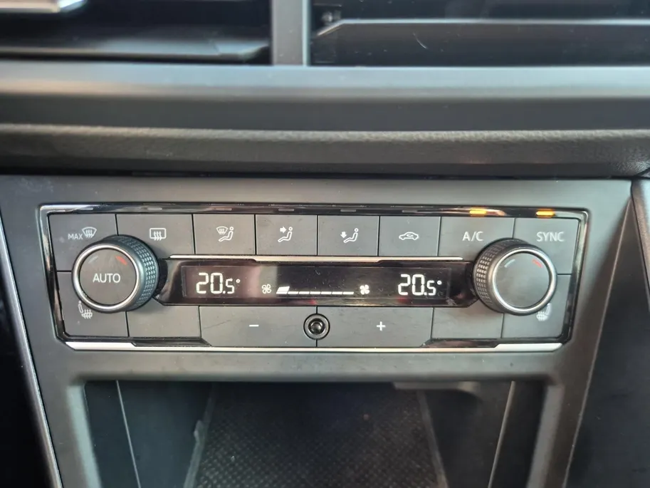 Volkswagen Polo 1.0 TSI Beats | Automaat | Climate Control | Cruise Control | Parkeersensoren | Stoelverwarming | Bluetooth |