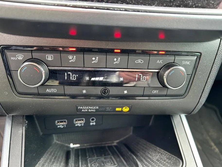 SEAT Arona 1.0 TSI Style Business Intense | Zeer Compleet! | Navi | Achteruitkamera | Sensoren | NU Rijklaarprijs! Incl.12 Maanden, APK, Onderhoudsbeurt etc! Premiumpakket gratis! |