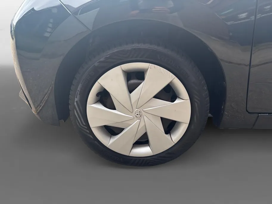 Toyota Aygo 1.0 VVT-i x-play | Airco | Achteruitrijcamera | Apple carplay / Android auto |