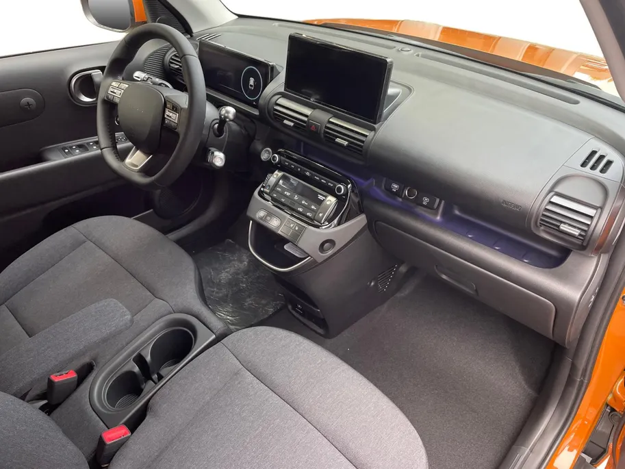Hyundai Inster Evolve 49 kWh | Nieuw | Uit voorraad leverbaar | Zeer compleet | 360 km range | 360 graden camera | Hyundai Rotterdam - Noord |