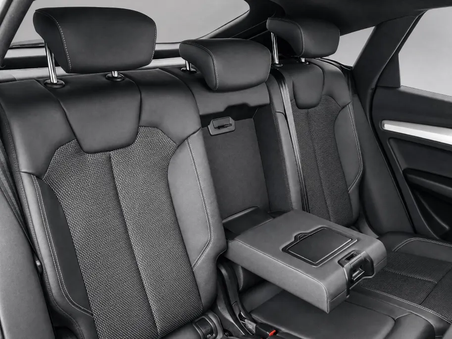 Audi Q5 Sportback 50 TFSIe 299pk S-tronic S edition · Camera · Panoramadak · Apple/Android Car Play · Navigatie · Elek. Achterklep · Stoelverwarming ·