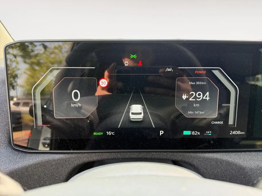 Kia EV2 Plus Advanced 42.2 kWh STOEL & STUURVERWARMING | PANORAMADAK | ELEKTRISCHE STOELVERST | RESTERENDE FABRIEKSGARANTIE TM 2036