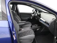 Volkswagen ID.4 Pro Business Advantage 77 kWh 204pk · SOH 95,8% · Inklap. Trekhaak · Warmtepomp · Stuur- & Stoelverwarming · 20'Velgen · ACC · Apple/Android Car Play ·