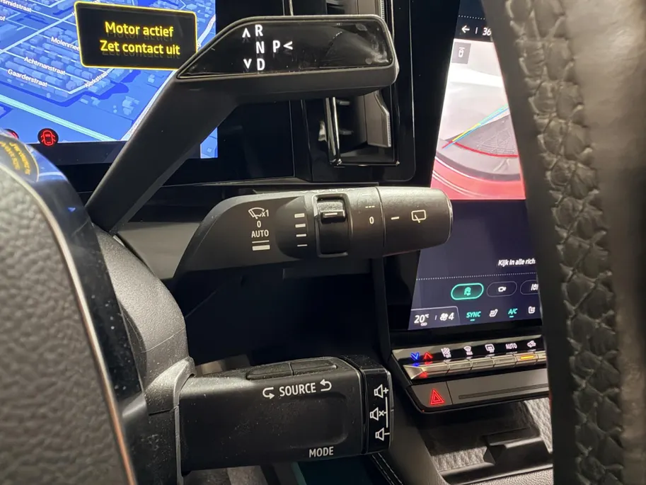 Renault Megane E-Tech 220PK EV60 Optimum Charge Techno Automaat | Pack Winter | Adaptive Cruise Control | 360 Camera | Apple CarPlay/Android Auto | Parkeersensoren | Full LED | Digital Cockpit | Lichtmetalen Velgen |
