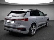 Audi Q4 e-tron 45 quattro S Edition 82 kWh/285pk · Trekhaak · Apple/Android Car Play · Sonos · Camera · 21'' · Adaptive Cruise Control · Stoelverwarming ·