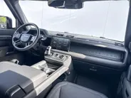 Land Rover Defender 110 2.0 P300e 110 X-Dynamic HSE