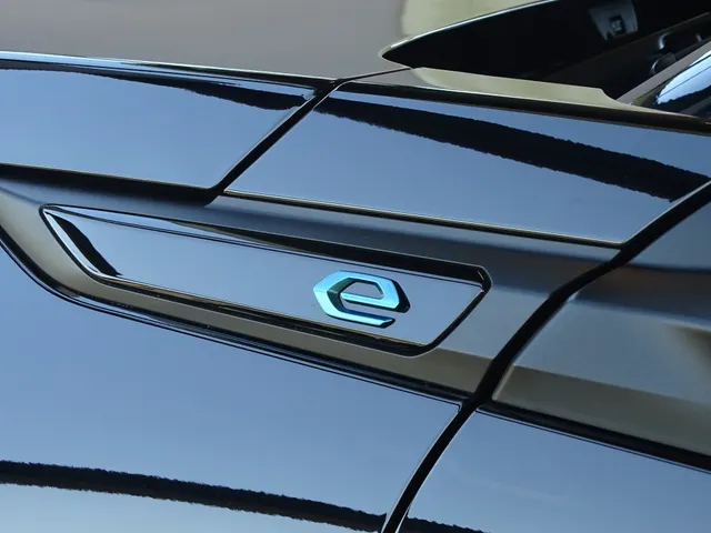 Peugeot e-2008 EV GT 50 kWh