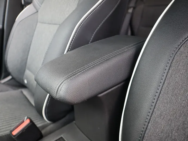 Mitsubishi Colt 1.6 HEV Intense+ Adaptive Cruise | Keyless | All Seasons