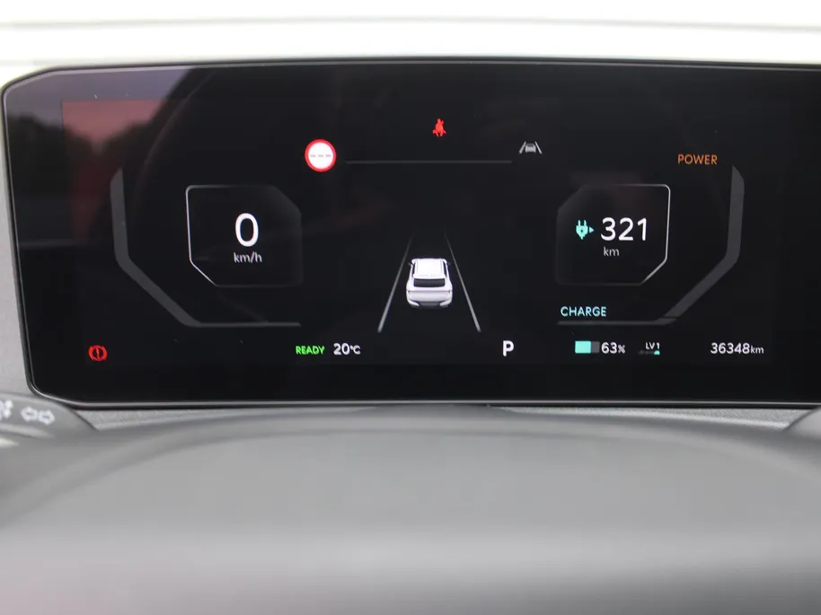 Kia EV6 Air 84 kWh | Stuur-/stoelverwarming | Camera | Cruise adapt. | Telefoonlader | Clima | Navi | 19' LM | LED | Apple Carplay/Android Auto |
