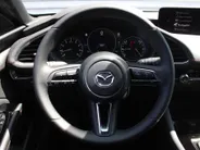 Mazda 3 2.0 e-SkyActiv-G M Hybrid 150 Homura | Stoelverwarming | Camera | Dodehoek detectie | HUD | 18' LM | LED | Cruise adapt. |