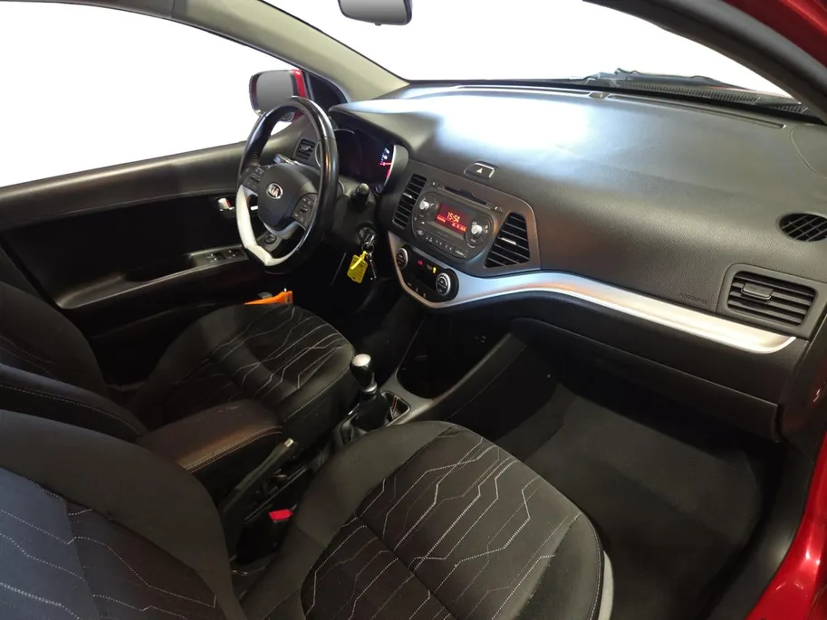 Kia Picanto 1.0 DynamicLine 5 Zitplaatsen | Dealer onderhouden | Climate control & cruise control | Bluetooth | Lichtmetalen velgen | Metallic lak | Bovag garantie | NAP