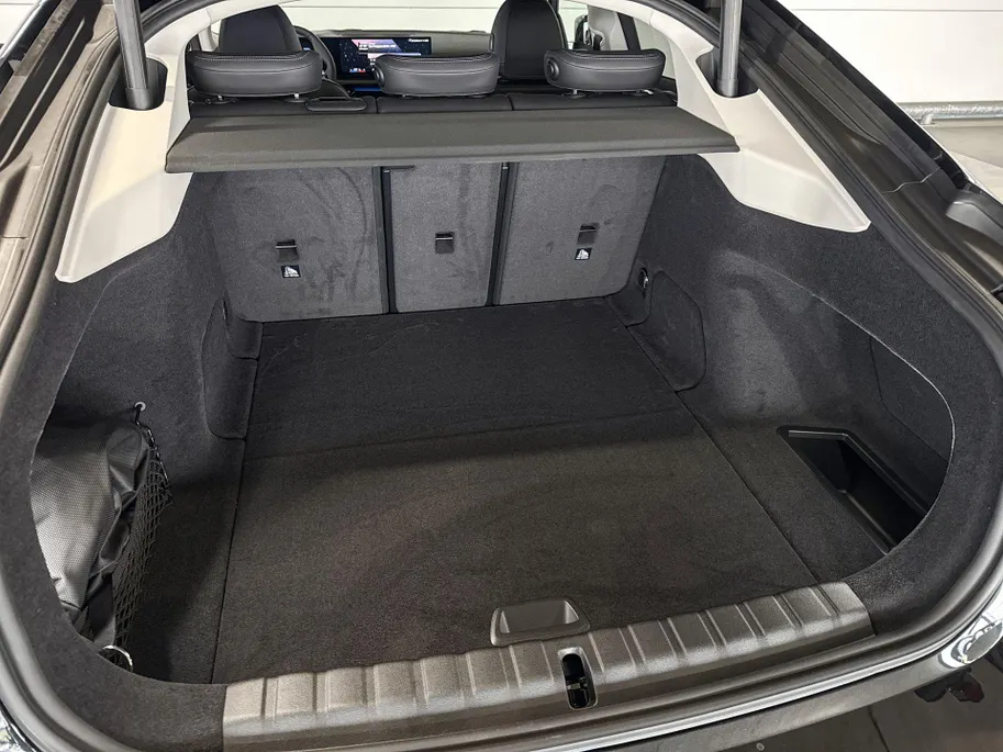 BMW i4 eDrive35 70 kWh