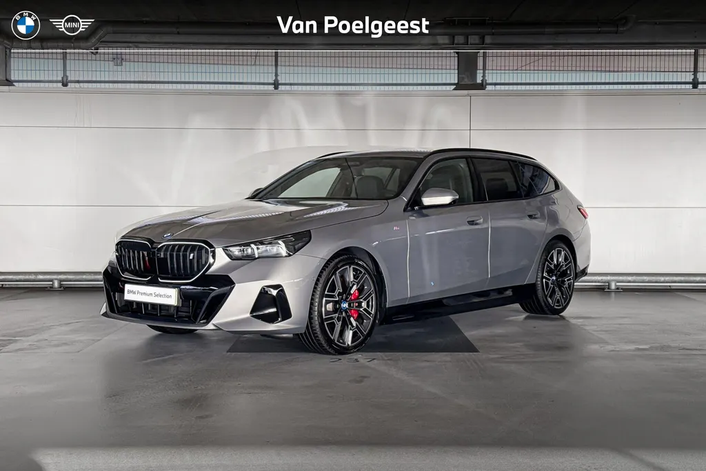 BMW i5 Touring xDrive40 84 kWh
