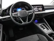 Volkswagen Golf 1.0 eTSI 110pk DSG Life · Camera · Apple/Android Car Play · Navigatie · P-Sensoren · 16'' Inch · Garantie t/m 04-02-2028 of 100.000km