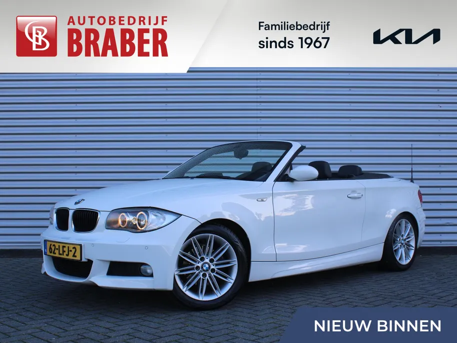 BMW 1 Serie Cabrio 118i Executive | M-Pakket | Stoelverwarming | 17' LM | Windscherm | Parkeersensor v+a | Trekhaak | Navi | Leer | Xenon | Clima |