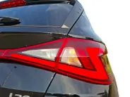 Hyundai i20 1.0 T-GDI Premium | Adaptive Cruisecontrol | Climate Control | Dodehoekdetectie | Stoel&Stuurwielverwarming | Camera | Parkeersensoren | Apple Carplay&Android Auto | BOSE Audio | 16' Lichtmetaal |